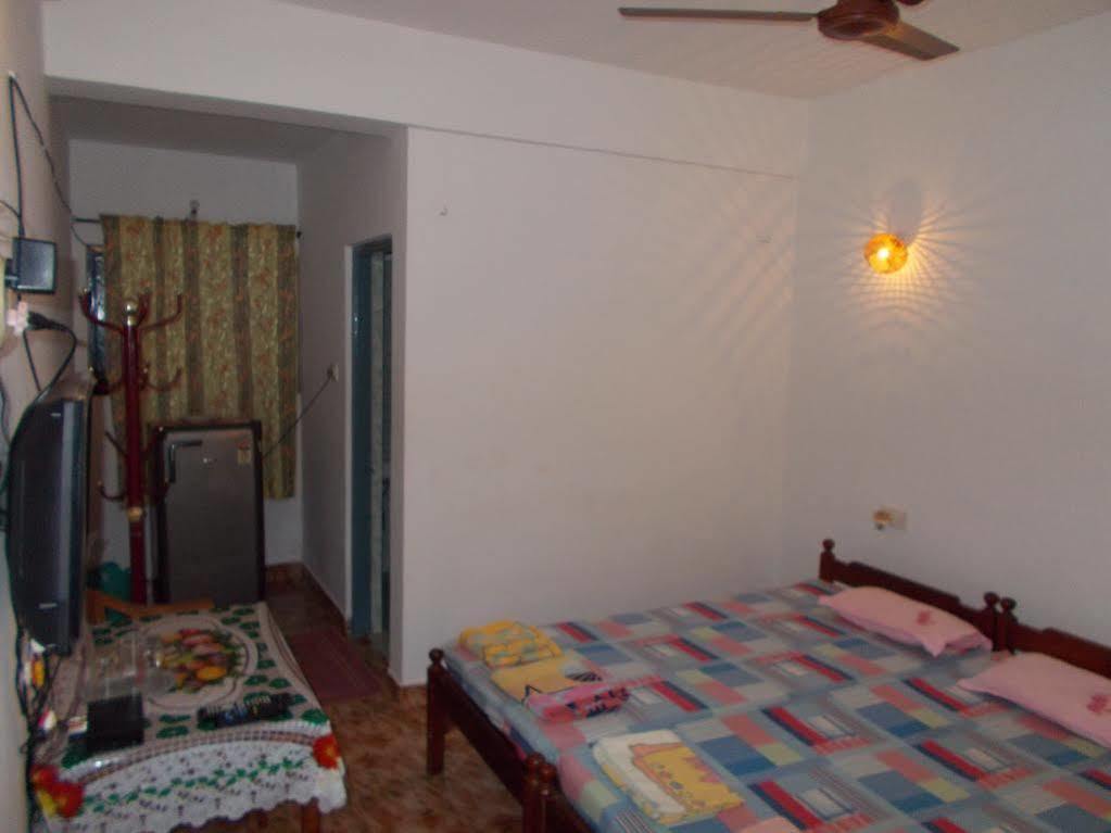 Arjun Villa Guest House อันจูนา ภายนอก รูปภาพ